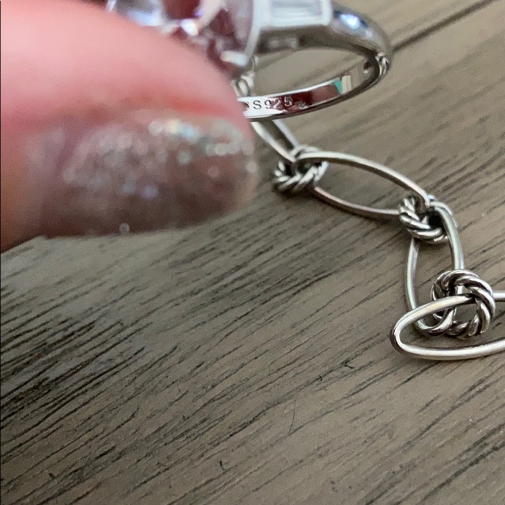 Size 5 ring - Picture 5 of 11